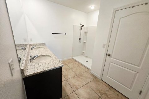 Снять в аренду виллу или дом в Хейнс-Сити, Флорида 5 комнат, 160.26м2, № 1918444 - фото 21