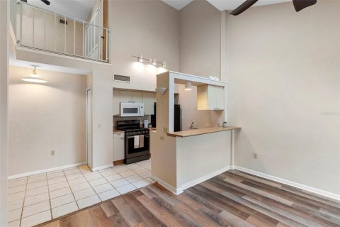 Townhouse in DeLand, Florida 2 bedrooms, 67.08 sq.m. № 1786874 - photo 9