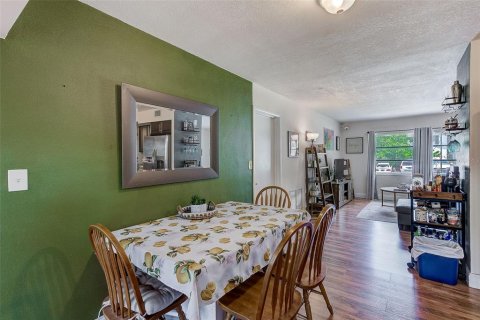 House in Clearwater, Florida 2 bedrooms, 103.4 sq.m. № 1685122 - photo 6