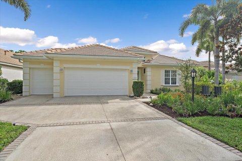 House in University Park, Florida 4 bedrooms, 224.92 sq.m. № 1767442 - photo 5
