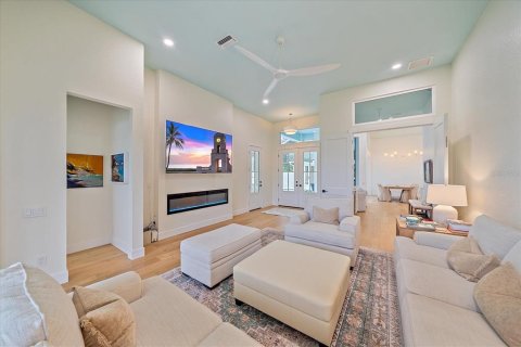 House in University Park, Florida 4 bedrooms, 224.92 sq.m. № 1767442 - photo 10