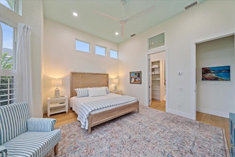 House in University Park, Florida 4 bedrooms, 224.92 sq.m. № 1767442 - photo 17