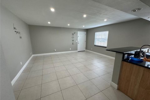 Condominio en venta en Tampa, Florida, 2 dormitorios, 89.19 m2 № 1848588 - foto 3
