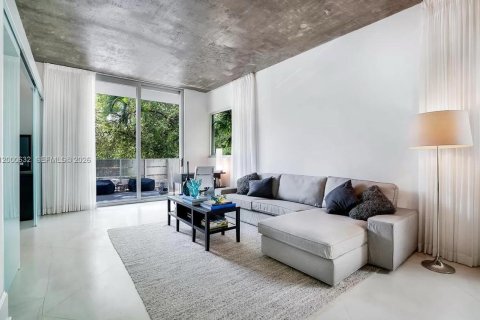 Condo in Miami Beach, Florida, 2 bedrooms  № 2065986 - photo 6