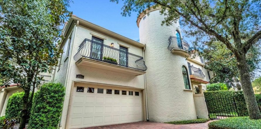 Touwnhouse à Winter Park, Floride 3 chambres, 181.81 m2 № 2387740