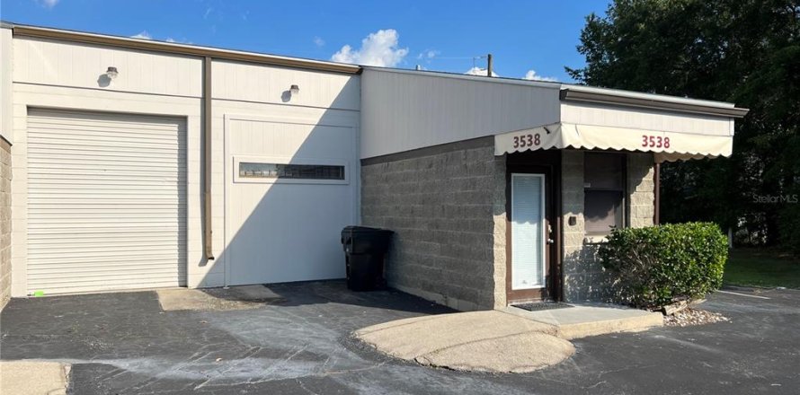 Propiedad comercial en Gainesville, Florida 110.55 m2 № 1900773