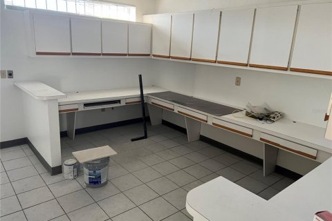 Propiedad comercial en alquiler en Gainesville, Florida, 110.55 m2 № 1900773 - foto 3