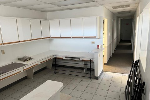 Immobilier commercial à louer à Gainesville, Floride: 110.55 m2 № 1900773 - photo 5
