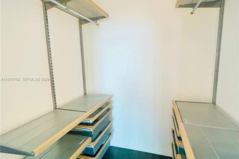 Copropriété à louer à Miami, Floride: 2 chambres, 119.75 m2 № 2046010 - photo 20