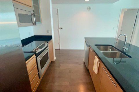 Copropriété à louer à Miami, Floride: 2 chambres, 119.75 m2 № 2046010 - photo 24