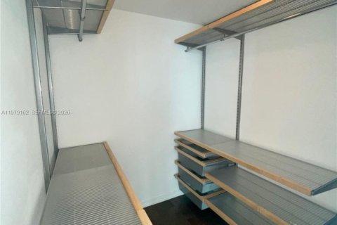 Copropriété à louer à Miami, Floride: 2 chambres, 119.75 m2 № 2046010 - photo 10