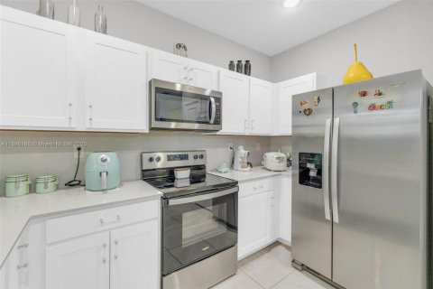 Villa ou maison à louer à Florida City, Floride: 3 chambres, 122.17 m2 № 1944595 - photo 6