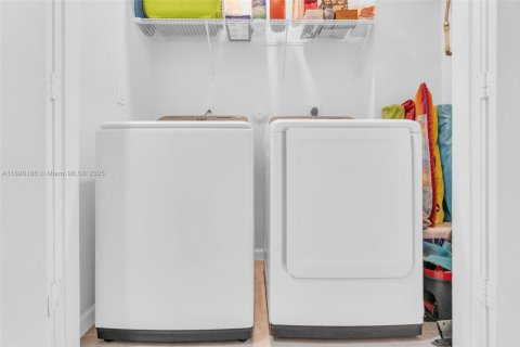 Villa ou maison à louer à Florida City, Floride: 3 chambres, 122.17 m2 № 1944595 - photo 10