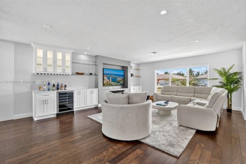 House in Boca Raton, Florida 4 bedrooms, 199.93 sq.m. № 2013239 - photo 7