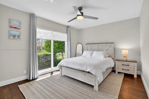 House in Boca Raton, Florida 4 bedrooms, 199.93 sq.m. № 2013239 - photo 19