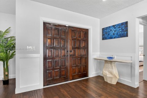 House in Boca Raton, Florida 4 bedrooms, 199.93 sq.m. № 2013239 - photo 4