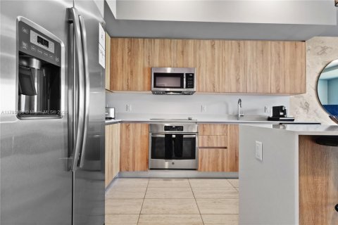 Купить кондоминиум в Майами, Флорида 1 спальня, 75.07м2, № 1959025 - фото 9