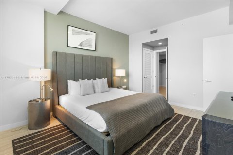 Купить кондоминиум в Майами, Флорида 1 спальня, 75.07м2, № 1959025 - фото 17