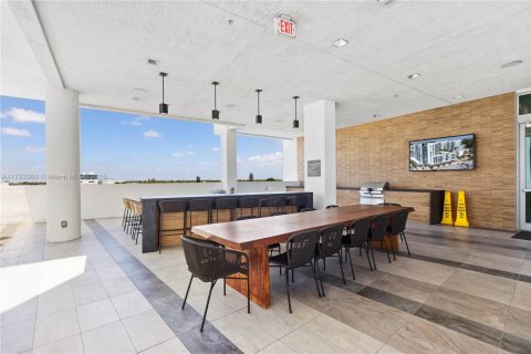 Купить кондоминиум в Майами, Флорида 1 спальня, 75.07м2, № 1959025 - фото 28