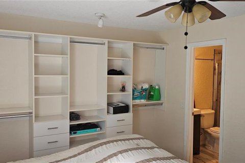Condo in Clearwater, Florida, 1 bedroom  № 1806948 - photo 10