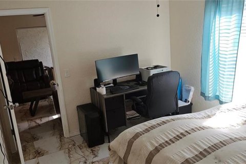 Condo in Clearwater, Florida, 1 bedroom  № 1806948 - photo 8