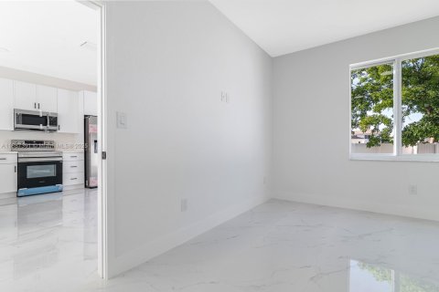 Casa en venta en Dania Beach, Florida, 3 dormitorios № 1933090 - foto 20