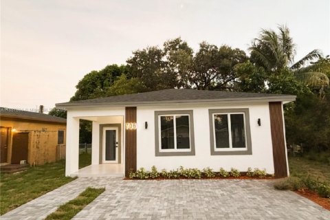 Casa en venta en Dania Beach, Florida, 3 dormitorios № 1933090 - foto 5