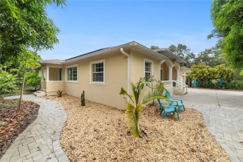 Villa ou maison à vendre à Saint Petersburg, Floride: 4 chambres, 183.39 m2 № 2232849 - photo 3