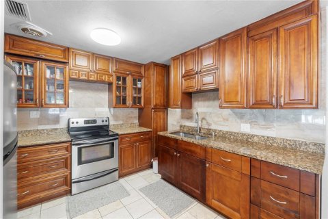 Villa ou maison à vendre à Saint Petersburg, Floride: 4 chambres, 183.39 m2 № 2232849 - photo 16