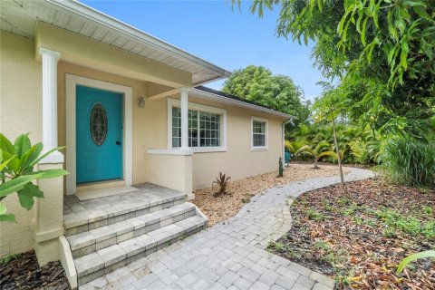 Villa ou maison à vendre à Saint Petersburg, Floride: 4 chambres, 183.39 m2 № 2232849 - photo 2