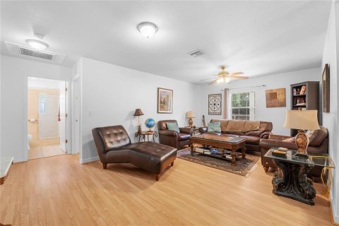 Villa ou maison à vendre à Saint Petersburg, Floride: 4 chambres, 183.39 m2 № 2232849 - photo 15