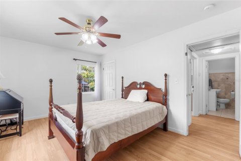Villa ou maison à vendre à Saint Petersburg, Floride: 4 chambres, 183.39 m2 № 2232849 - photo 20