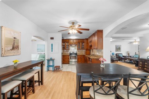Villa ou maison à vendre à Saint Petersburg, Floride: 4 chambres, 183.39 m2 № 2232849 - photo 7