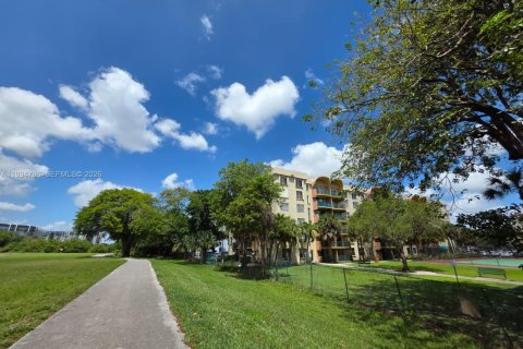 Condo in Miami, Florida, 1 bedroom  № 2060811 - photo 21