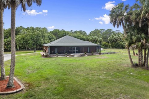 Casa en venta en Okeechobee, Florida, 3 dormitorios, 227.52 m2 № 2174051 - foto 2