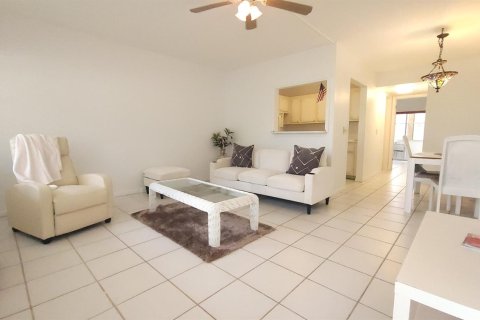 Copropriété à vendre à West Palm Beach, Floride: 1 chambre, 52.95 m2 № 2086532 - photo 1