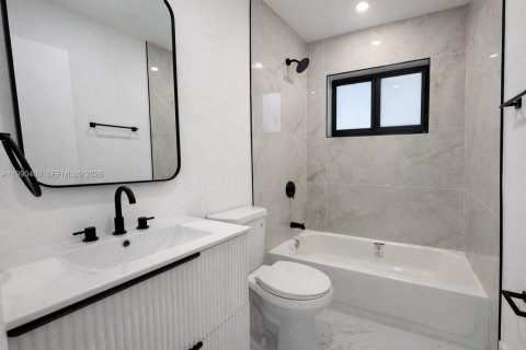 Casa en venta en Miami, Florida, 3 dormitorios, 85.47 m2 № 2057811 - foto 8
