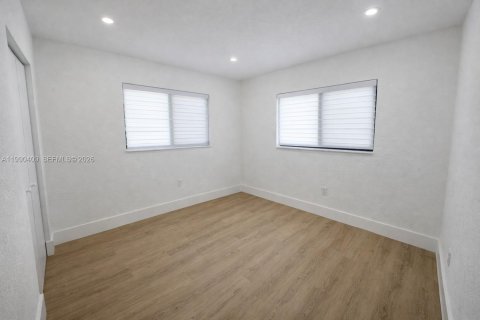 Casa en venta en Miami, Florida, 3 dormitorios, 85.47 m2 № 2057811 - foto 14