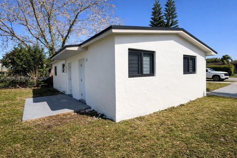 Casa en venta en Miami, Florida, 3 dormitorios, 85.47 m2 № 2057811 - foto 21