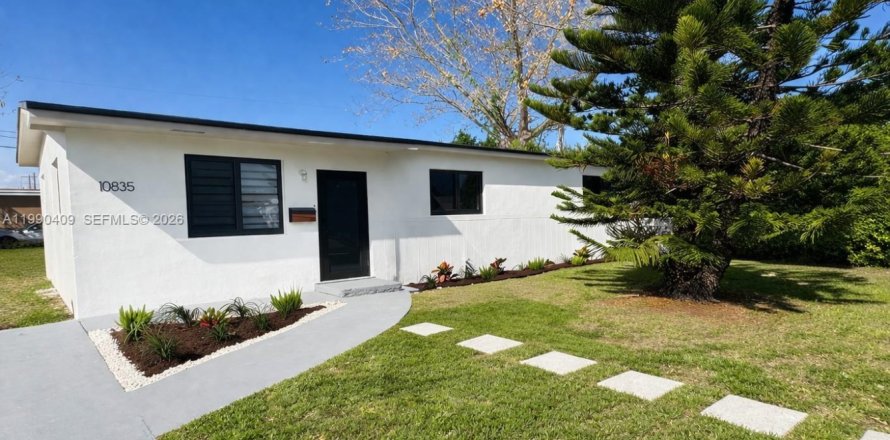 Casa en Miami, Florida 3 dormitorios, 85.47 m2 № 2057811