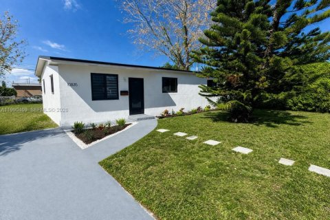 Casa en venta en Miami, Florida, 3 dormitorios, 85.47 m2 № 2057811 - foto 25