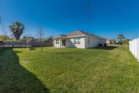 Снять в аренду виллу или дом в Порт-Сент-Луси, Флорида 4 спальни, 181.62м2, № 2025318 - фото 4