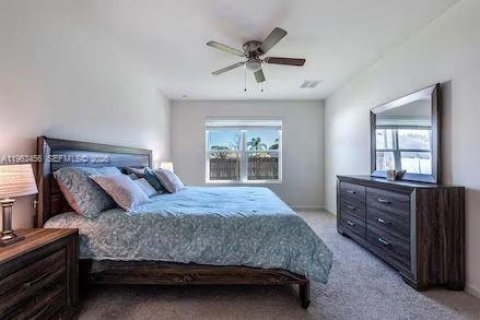 Снять в аренду виллу или дом в Порт-Сент-Луси, Флорида 4 спальни, 181.62м2, № 2025318 - фото 10