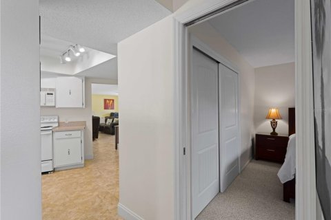 House in Venice, Florida 3 bedrooms, 173.91 sq.m. № 2108394 - photo 27