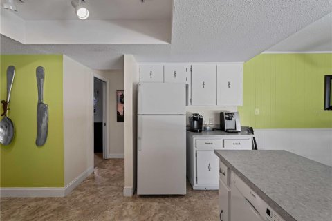House in Venice, Florida 3 bedrooms, 173.91 sq.m. № 2108394 - photo 12
