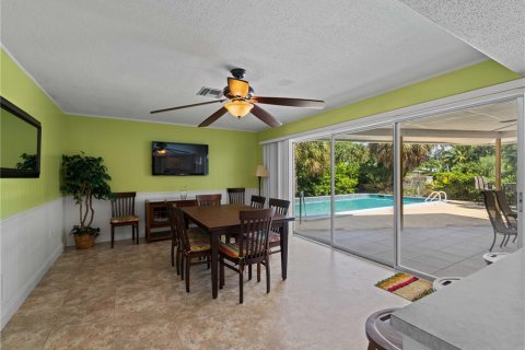 House in Venice, Florida 3 bedrooms, 173.91 sq.m. № 2108394 - photo 5