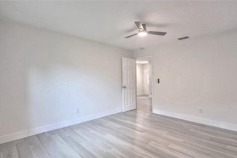 House in Oldsmar, Florida 4 bedrooms, 130.16 sq.m. № 1871130 - photo 12