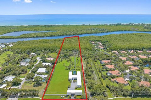 House in Hobe Sound, Florida 4 bedrooms, 592.53 sq.m. № 1790262 - photo 1