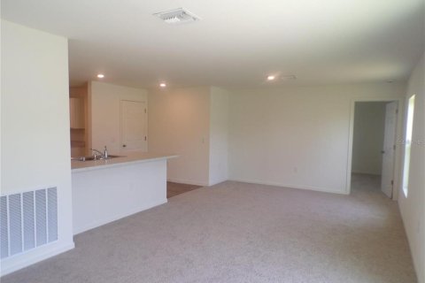 Villa ou maison à louer à Port Charlotte, Floride: 3 chambres, 119.29 m2 № 2389259 - photo 2