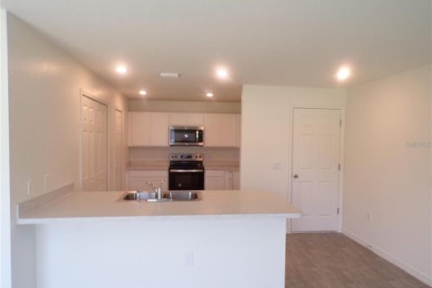 Villa ou maison à louer à Port Charlotte, Floride: 3 chambres, 119.29 m2 № 2389259 - photo 3